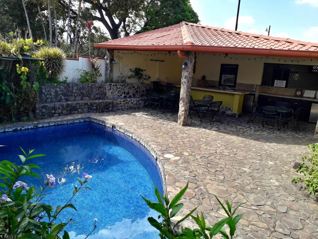 Dos Palmas Studio Apartments Río Segundo Dış mekan fotoğraf